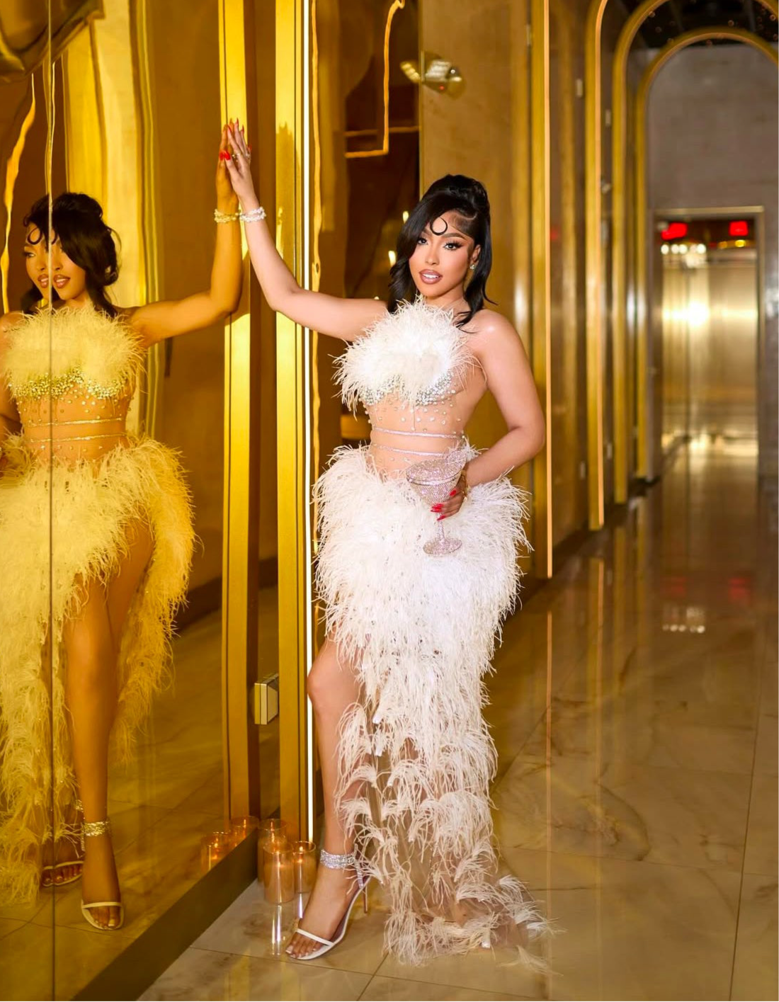 Utopia divine string feather skirt set