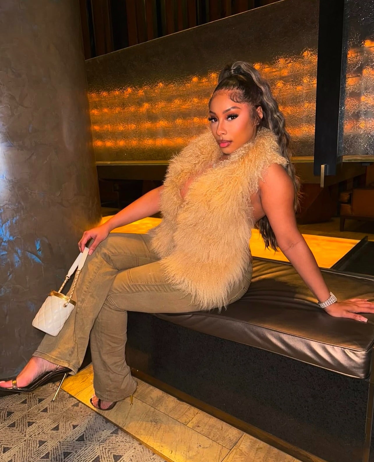 Mongolise shawl furr top-long