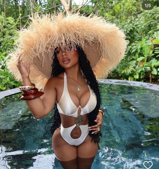 Tahiti hut oversized hat