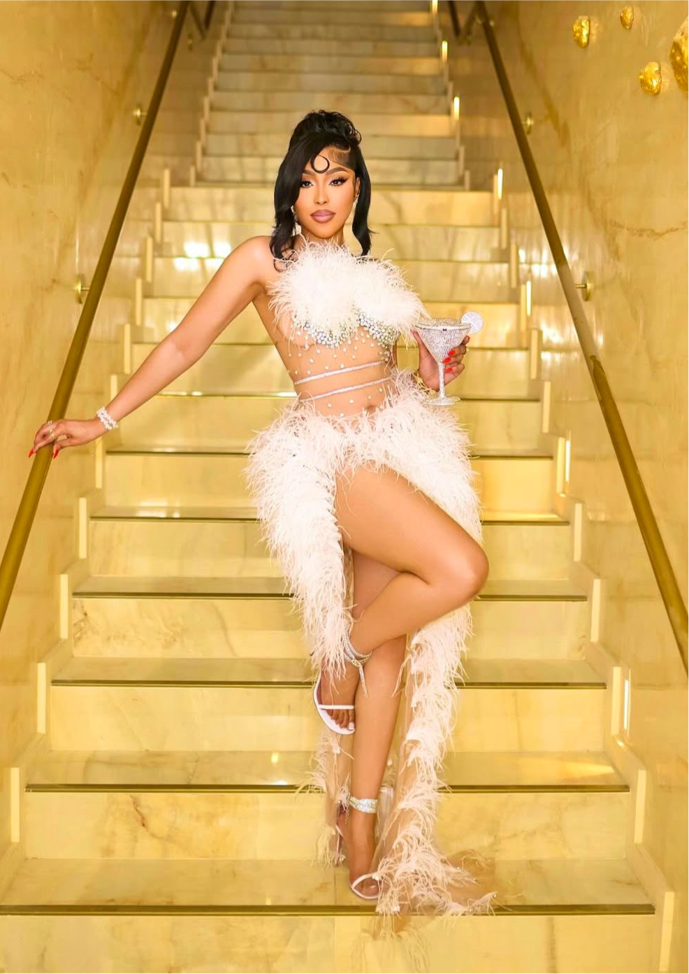 Utopia divine string feather skirt set