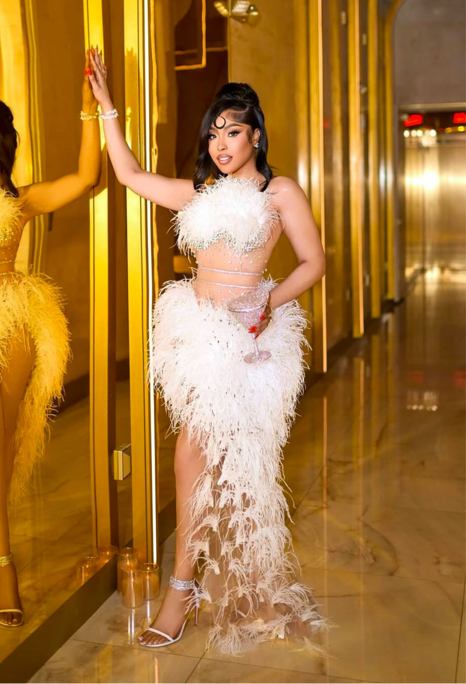 Utopia divine string feather skirt set