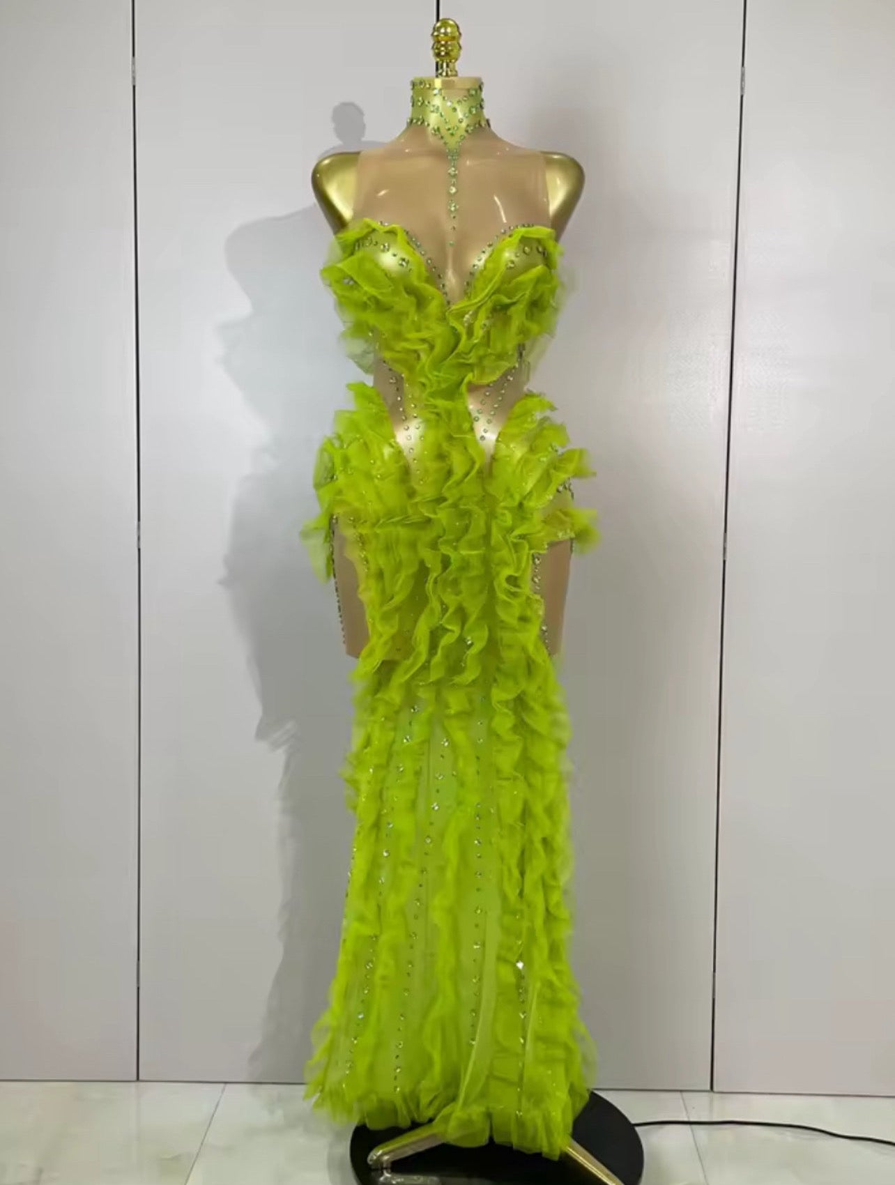 Grinveche choker sheer gown