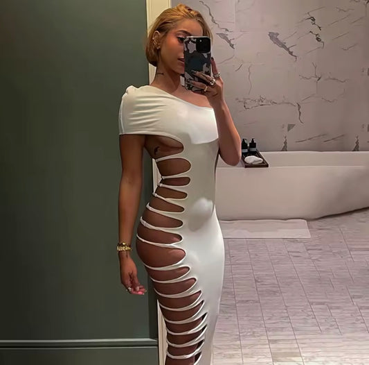 Exactly cutted off-shoulder maxi dress