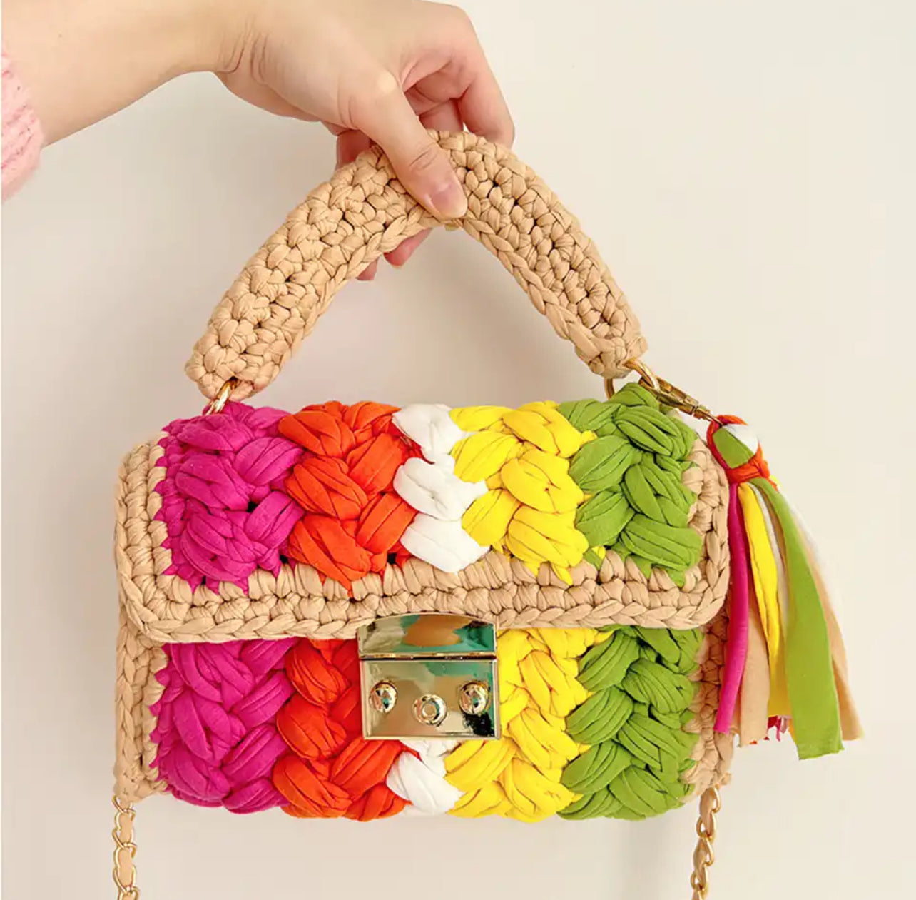 Colorfill weave tassel purse