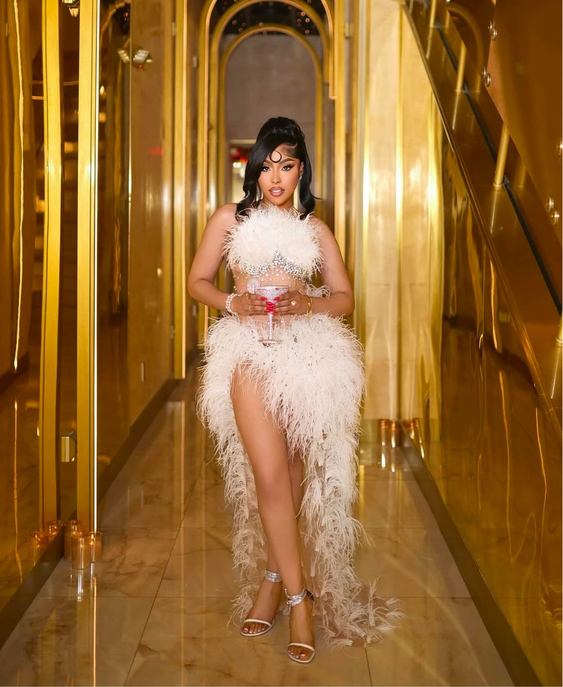 Utopia divine string feather skirt set