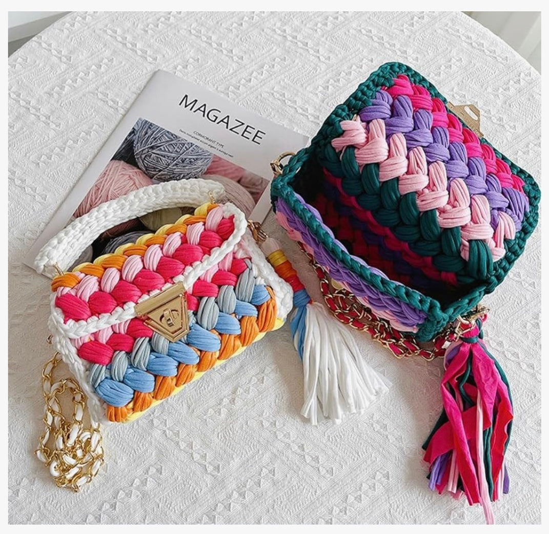 Colorfill weave tassel purse