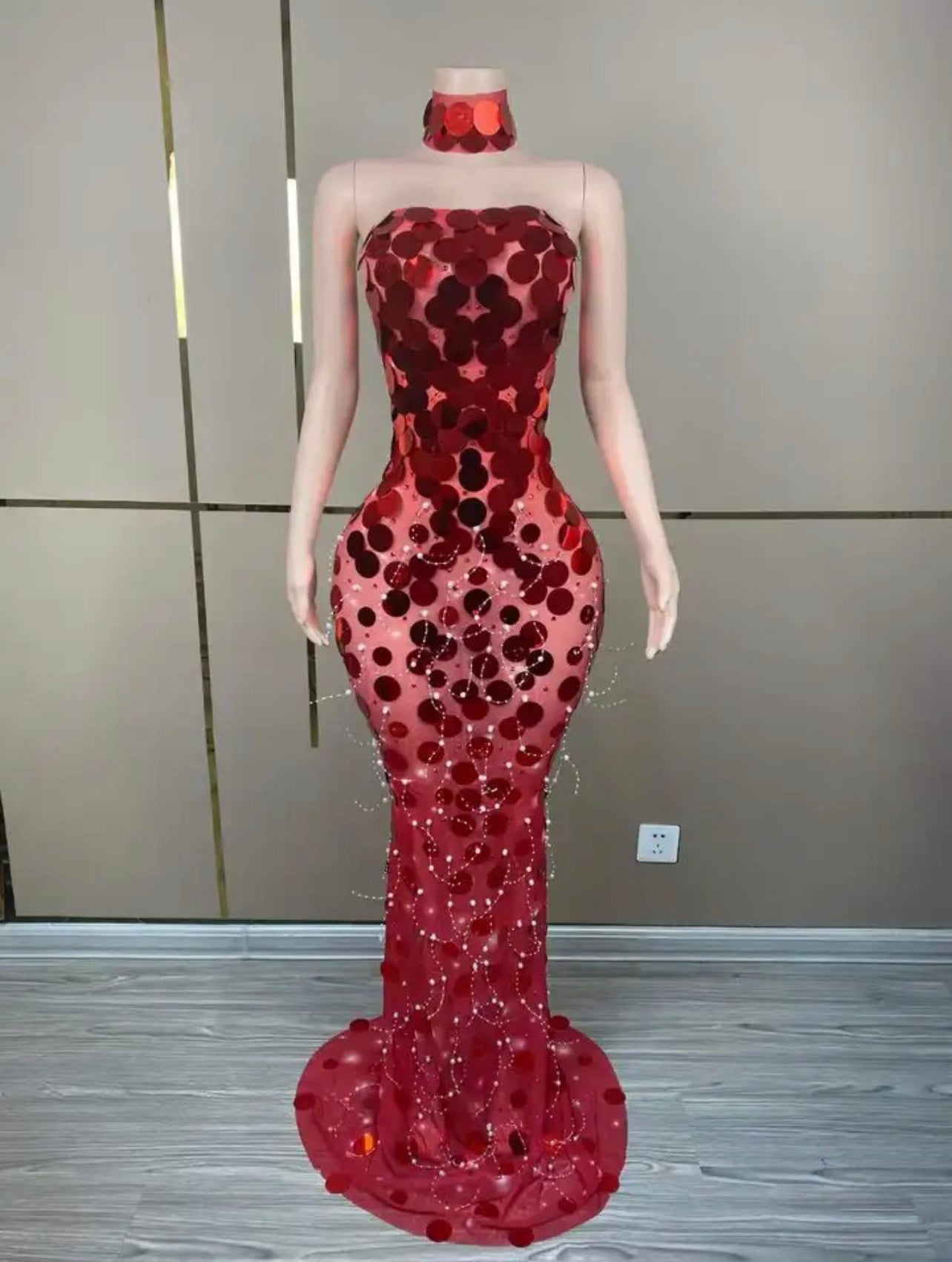 Pukkiri circles gown